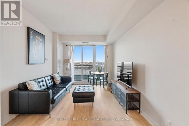 Photo du bâtiment - 9201 Yonge St