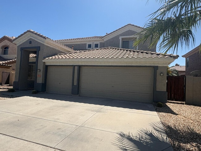 Foto del edificio - 2245 E Detroit St