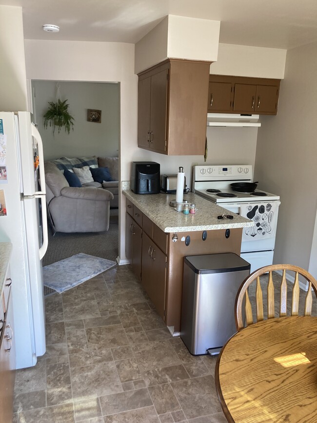 Kitchen - N70W5780 Bridge Rd