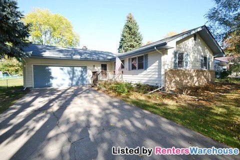 Primary Photo - 15000 31st Ave N