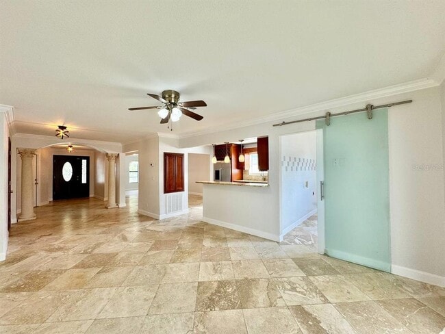 Foto del edificio - 6212 N Grady Ave