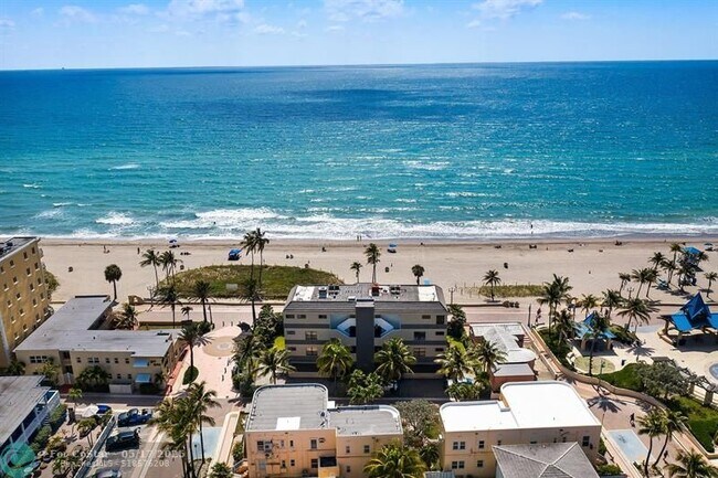 Building Photo - 1751 N Surf Rd