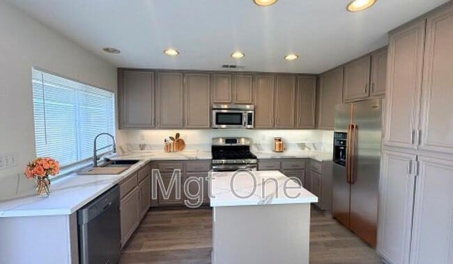 Building Photo - 797 Atlantic Dr