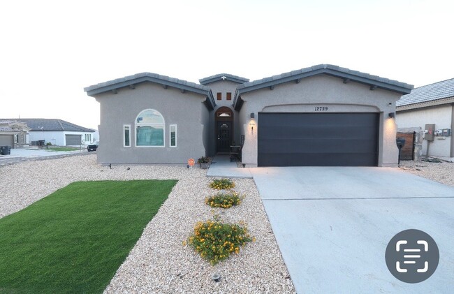 Building Photo - 12729 Methley Ave