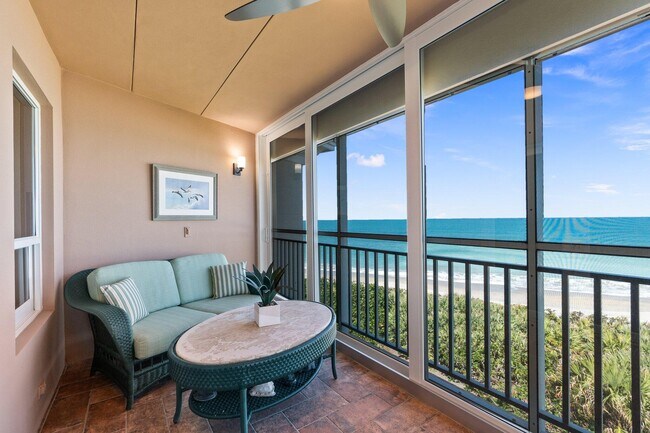 Building Photo - 8820 S Sea Oaks Way