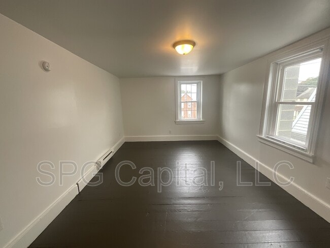 Building Photo - 280 S Central Ave