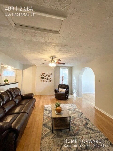 Foto del edificio - 116 Hagerman Ct