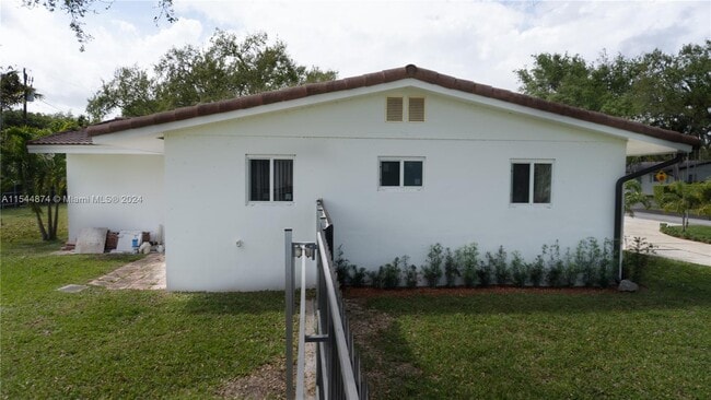 Building Photo - 8320 SW 118th Terrace