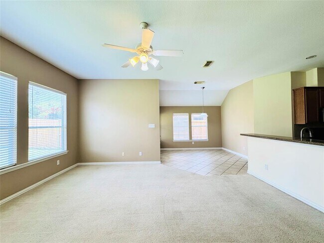 Foto del edificio - 23247 Dewflower Dr