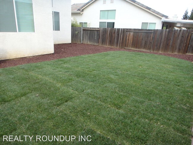 Building Photo - 6350 Chesterbrook Dr