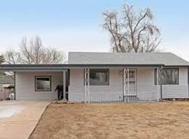 Building Photo - 1825 S Yuma St