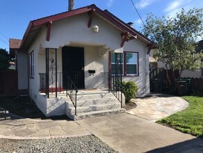 Building Photo - 15538 Usher St