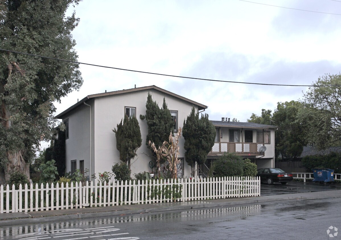 Foto del edificio - 505-513 Pierce Rd