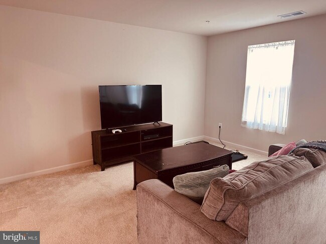 Foto del edificio - 309 Yellow Bill Ln