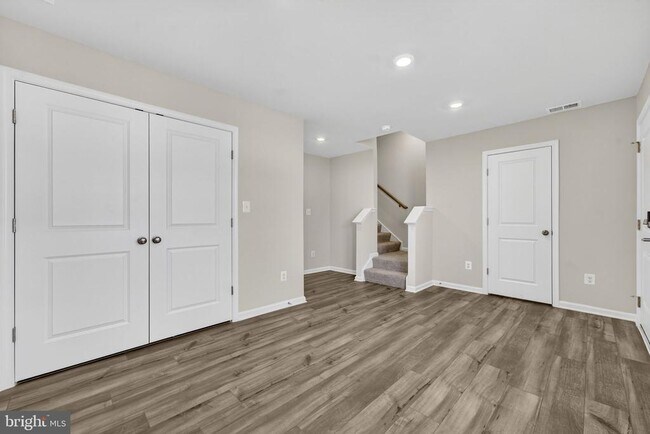 Foto del edificio - 1240 Red Clover Ln