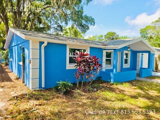 Foto del edificio - 5712 Bay Blvd