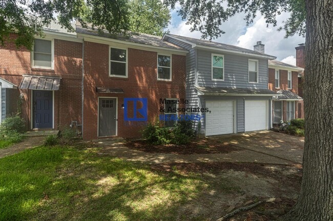 Building Photo - 3 Bed / 2.5 Bath in Ridgeland