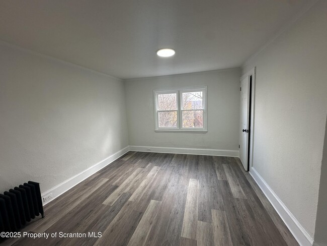 Building Photo - 1264 S 6th Ave