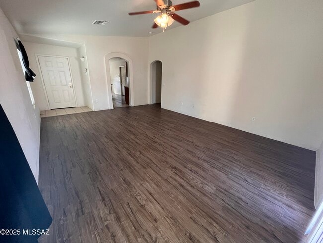 Building Photo - 7201 S Monks Tale Dr