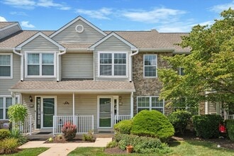 Building Photo - 753 Shropshire Dr