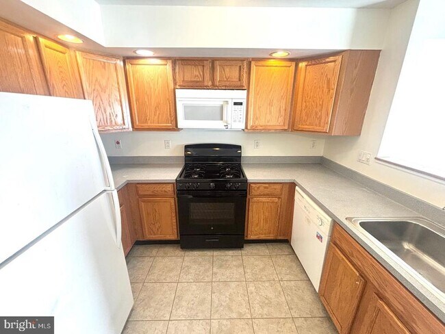 Foto del edificio - 3576 Edgemont St