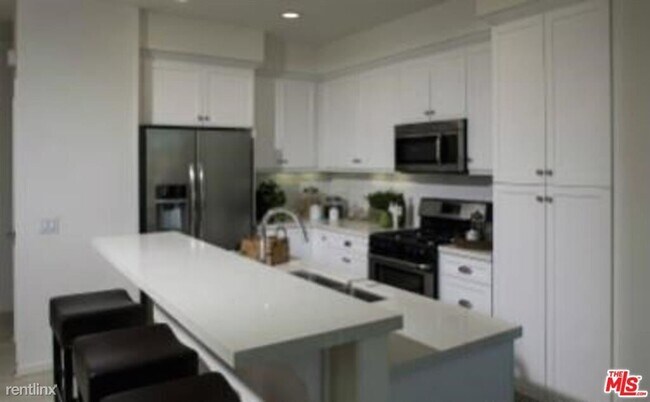 Building Photo - 4 br, 2.5 bath House - 7608 Courage Street