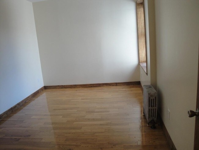 Bedroom - 75-77 Post Ave
