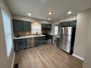 Building Photo - 1136 Pauline Ave