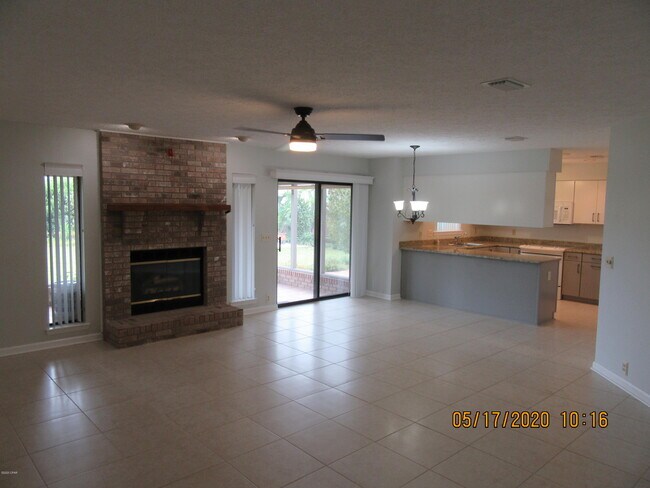 Foto del edificio - 3502 Brooke Ln