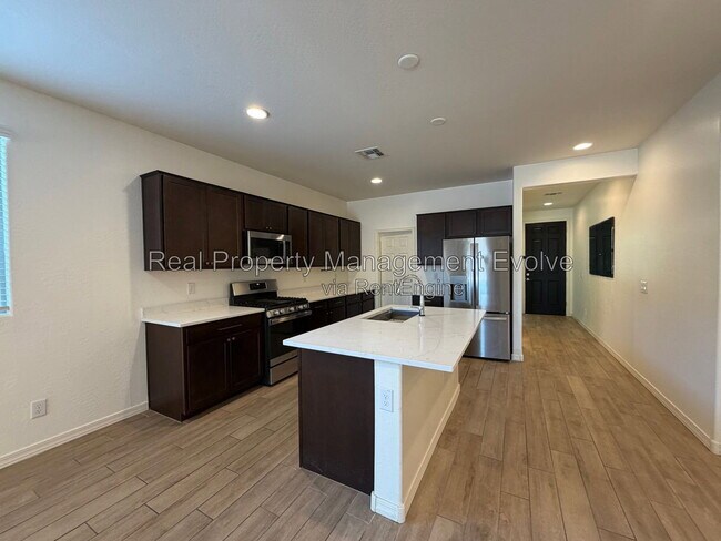 Building Photo - 5731 W Encinas Ln
