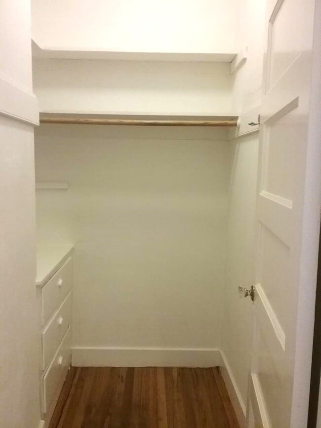 Closet 3 - 1658 Washington St