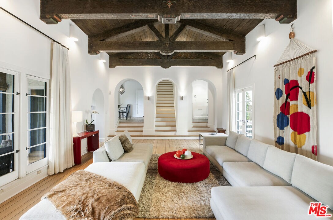 Foto principal - 6145 Rodgerton Dr