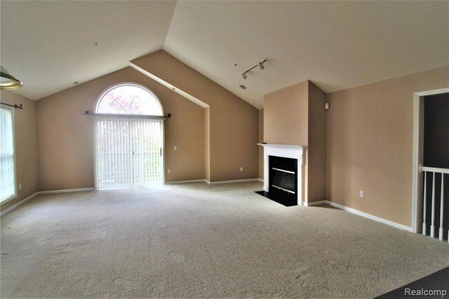 Building Photo - 28030 Carlton Way Dr