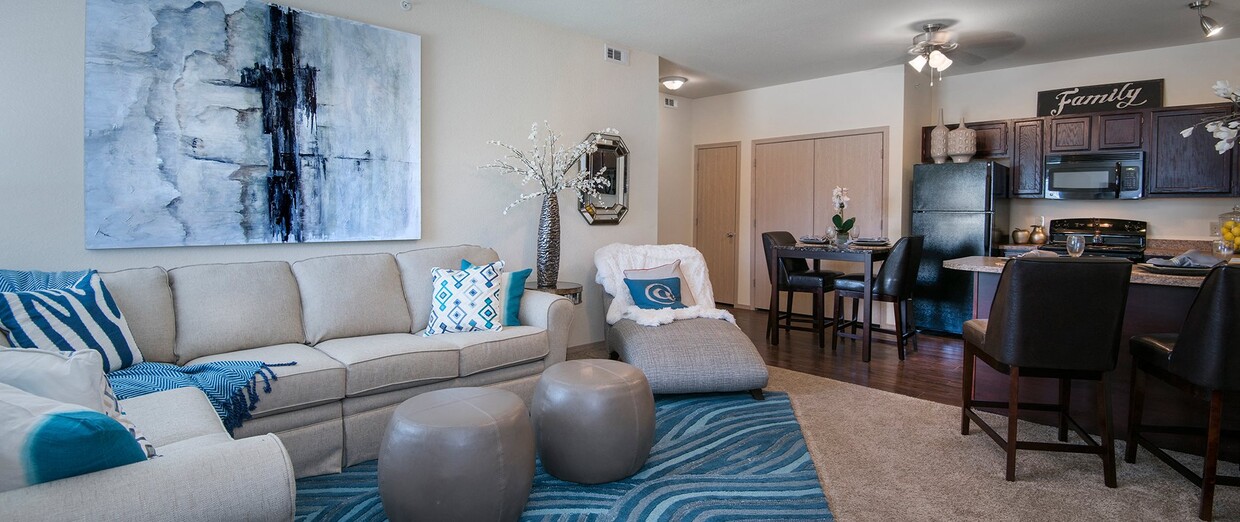 Foto principal - 1100 Shadow Creek Dr