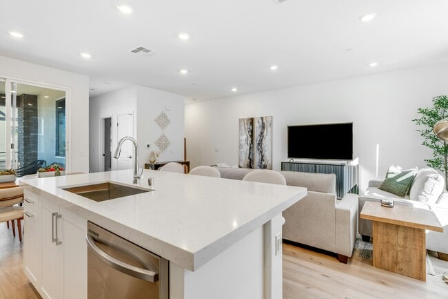 Building Photo - 414 Caliper Wy