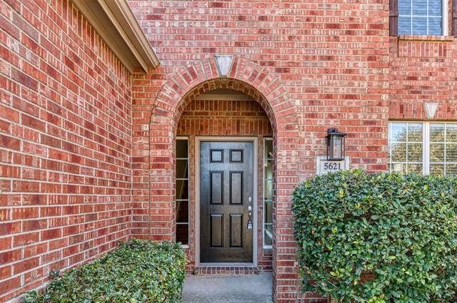 Building Photo - 5621 Old Orchard Dr