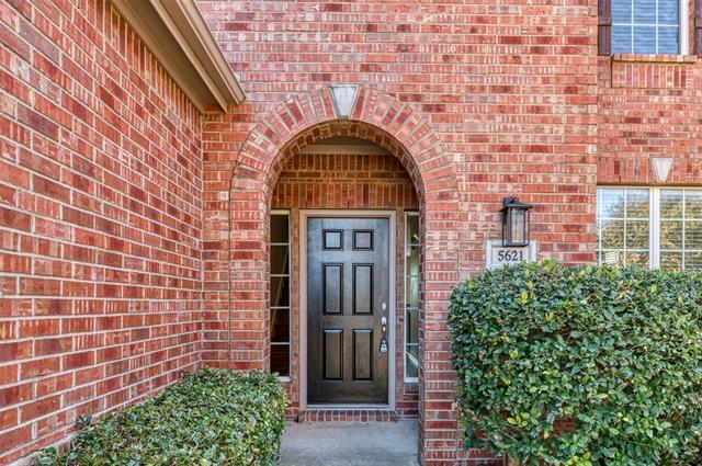 Foto del edificio - 5621 Old Orchard Dr