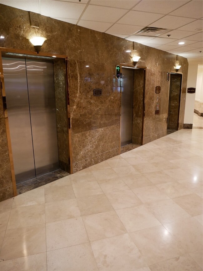 Foto del edificio - 3525 Sage Rd