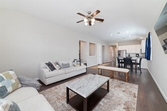 Building Photo - 24707 Harbor Terrace Ln