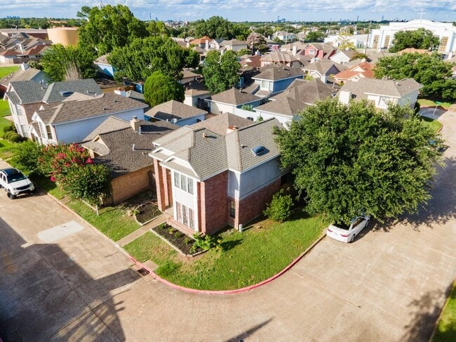 Foto del edificio - 8629 Kinghaven St