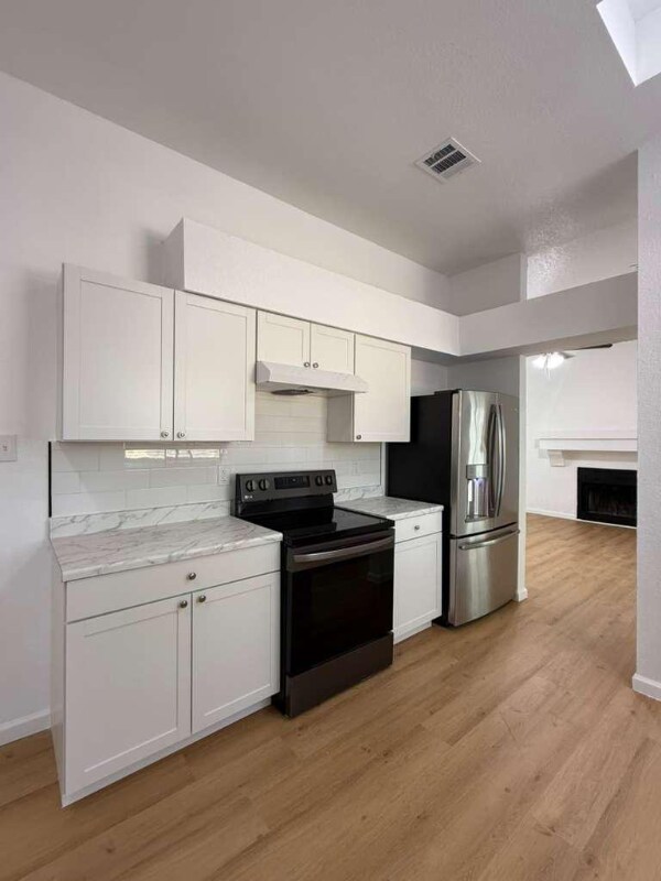 Building Photo - 4135 Sunrise Pt Dr