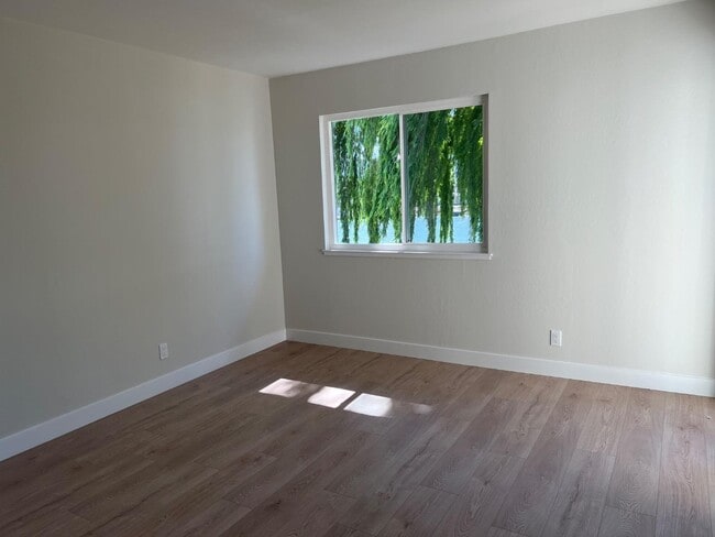 Foto del edificio - 210 Beach Park Blvd