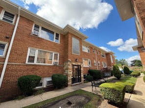 Building Photo - 3112 Calwagner St