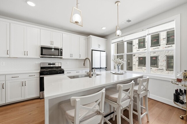 Photo - 4927 Eisenhower Ave Townhome