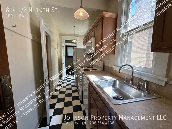 Foto del edificio - Check out this Vintage Apartments in Histo...