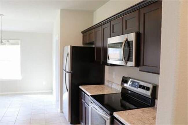Building Photo - Beautiful 3 bedrooms house in Bentonville!