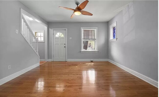 Building Photo - 2217 Oregon Ave