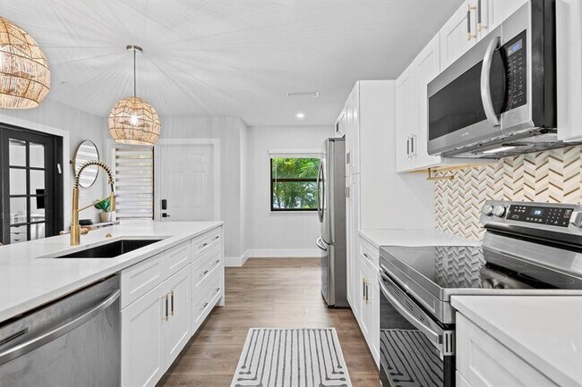 Building Photo - 3701 Arelia Dr