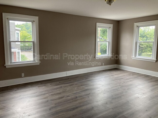 Foto del edificio - 3838 Llewellyn Ave