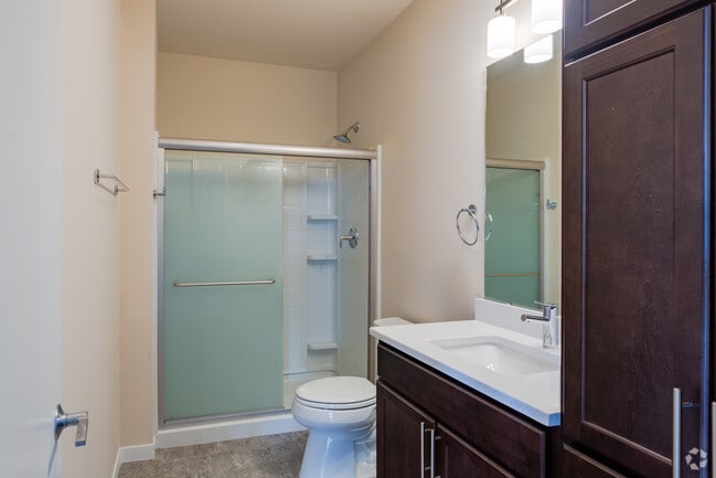 2BR, 2BA - 2B - Luxe Sheboygan Luxury Apartments